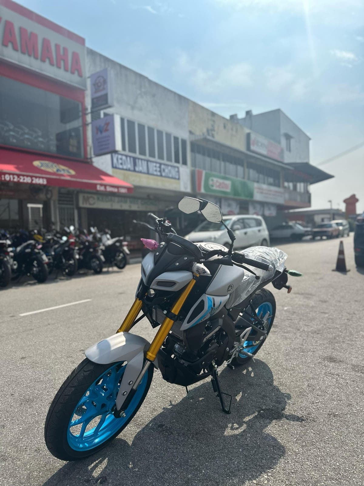 Yamaha MT-15 thumbnail 3